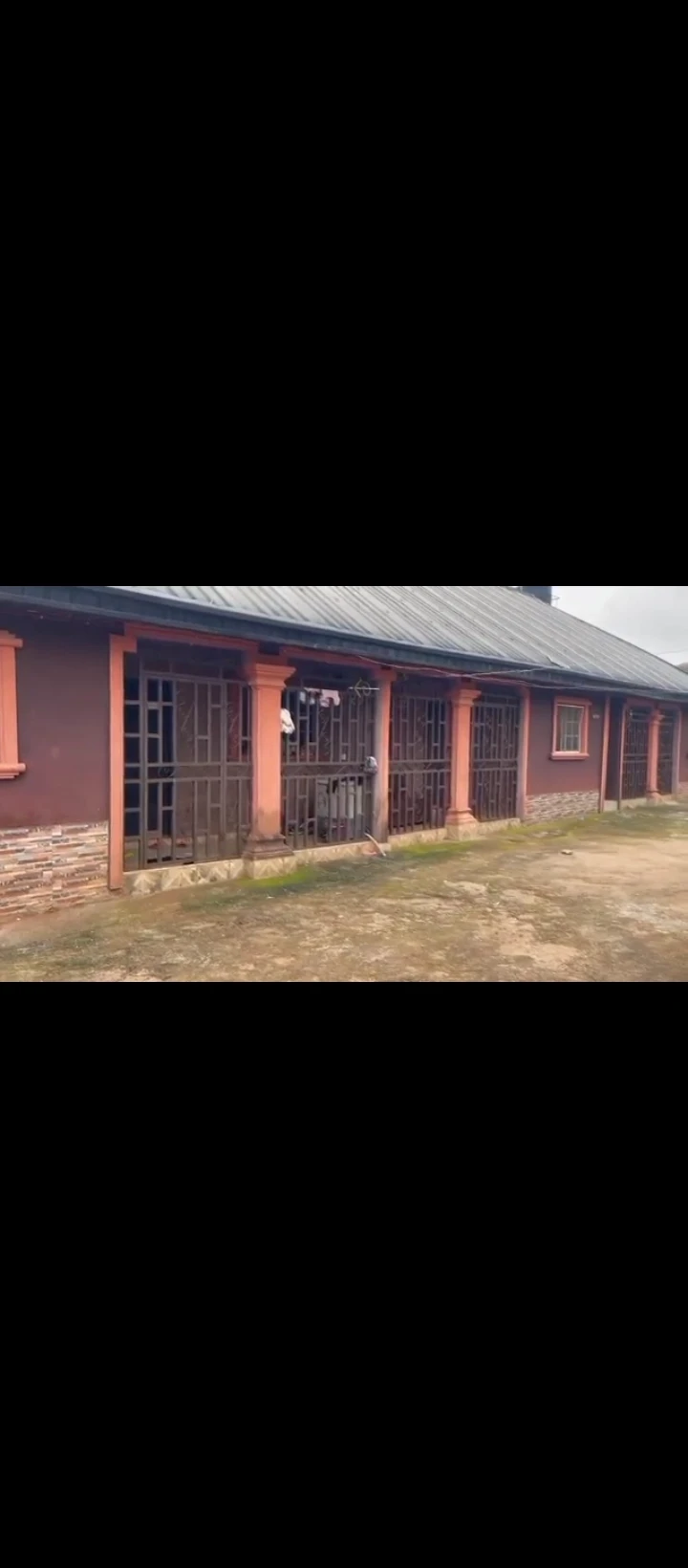 2 Bedroom Flat for Sale in Benin auchi road Eyaen, Edo - Image 3
