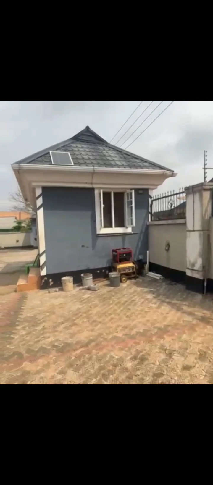 3 Bedroom Flat for Sale in Ogunwemnyi road/irhirhi/ugbor road, Edo - Image 2