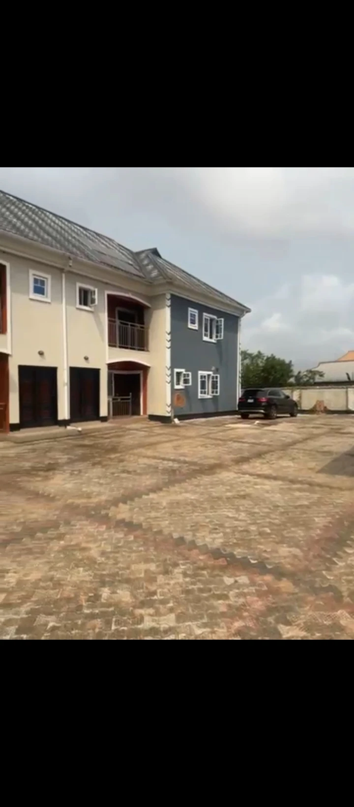 3 Bedroom Flat for Sale in Ogunwemnyi road/irhirhi/ugbor road, Edo - Image 1