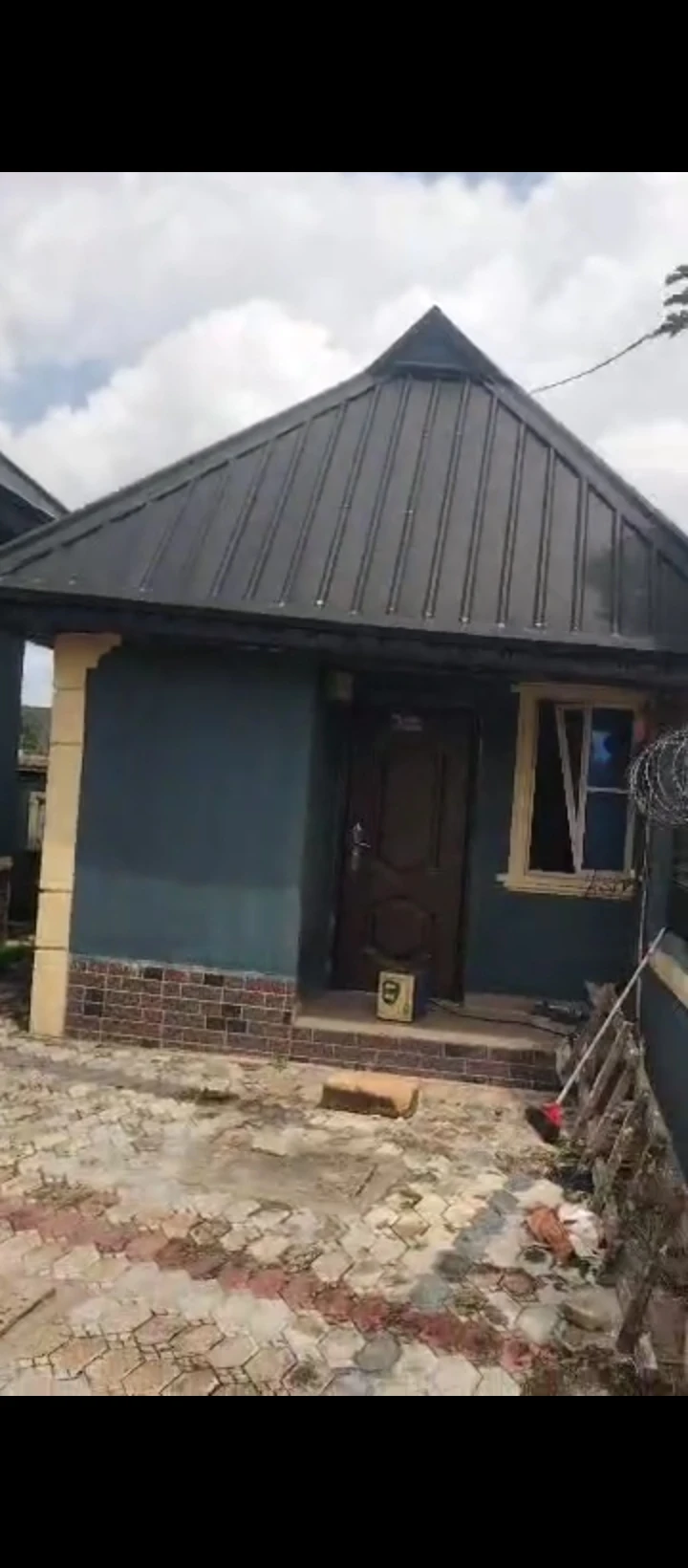 2 Bedroom Flat for Sale in Sapele road bypass, Edo - Image 3