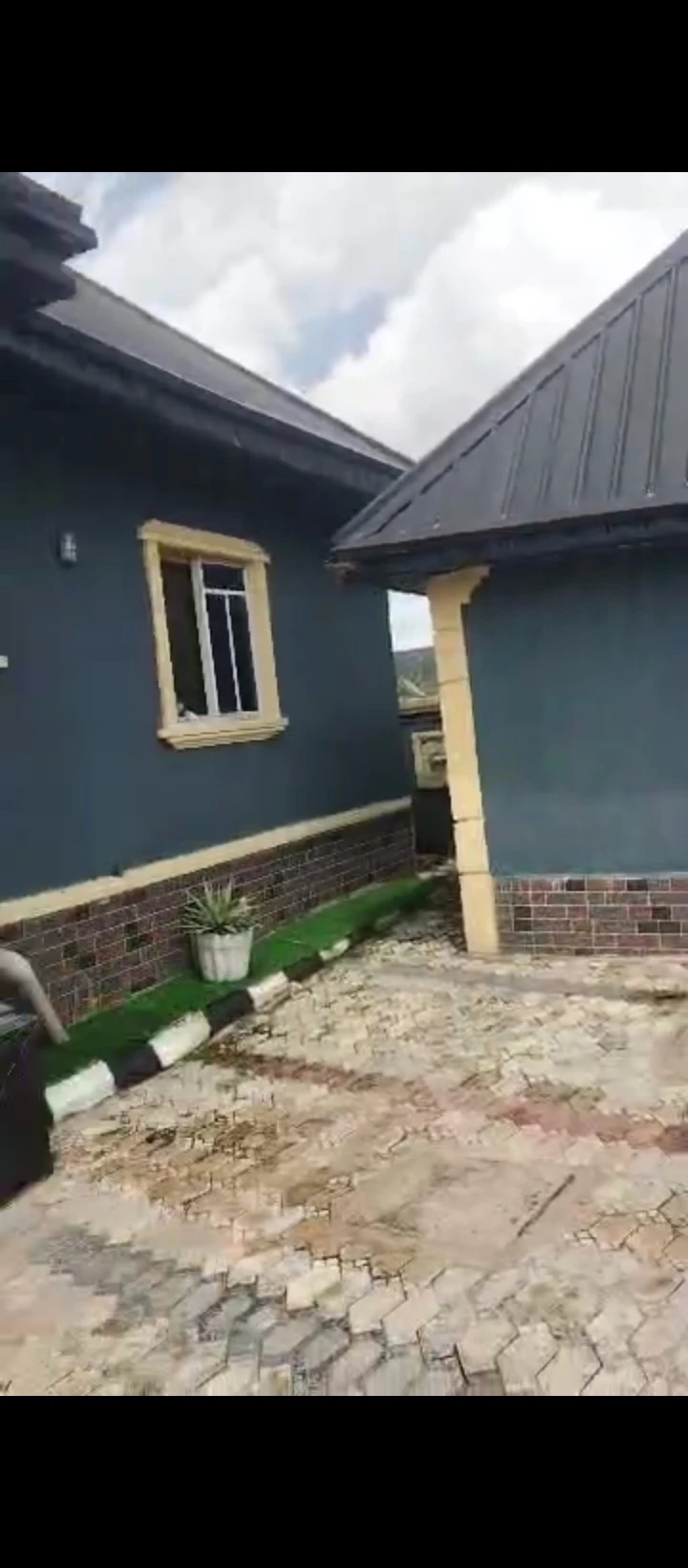 2 Bedroom Flat for Sale in Sapele road bypass, Edo - Image 1