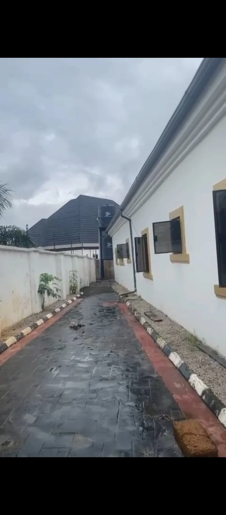 4 Bedroom Flat for Sale in Sapele road off airport road, Edo - Image 6