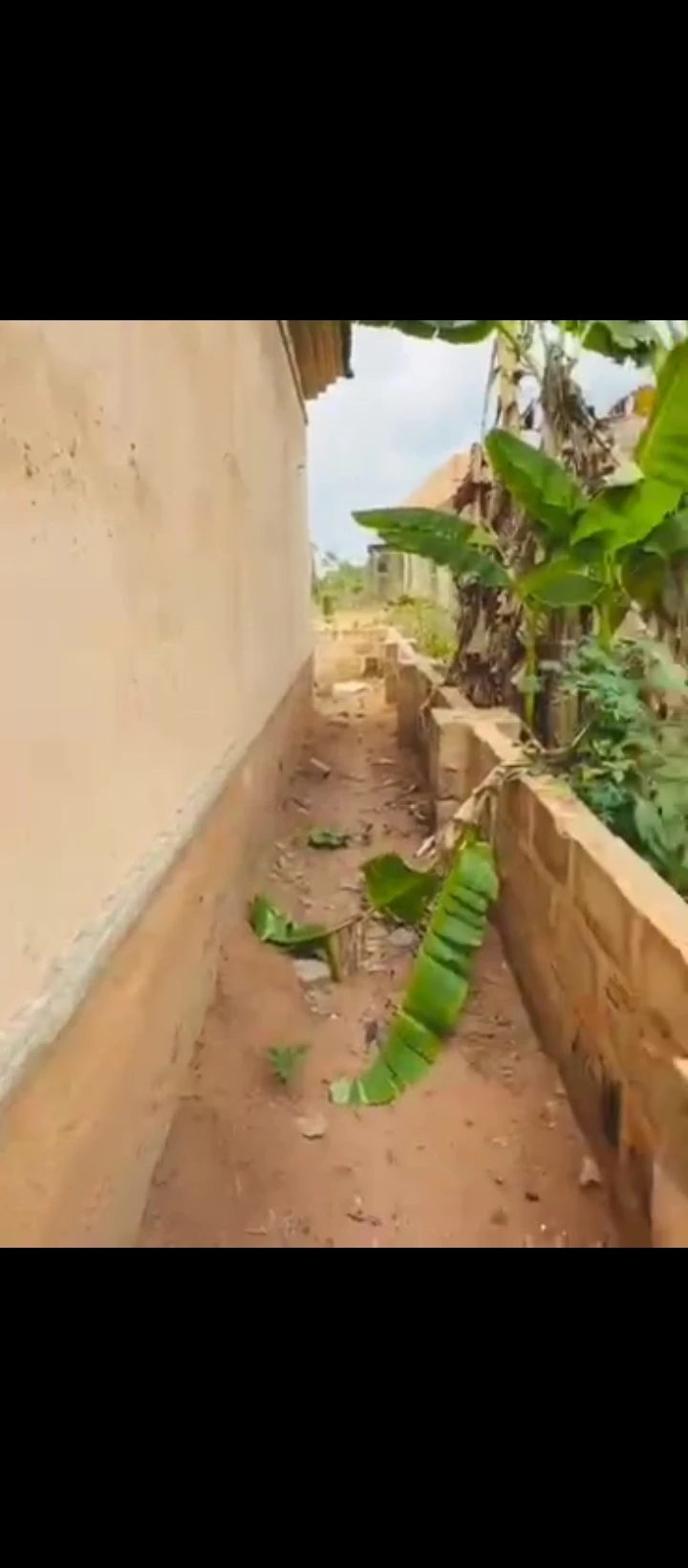 3 Bedroom Flat for Sale in Sapele road bypass, Edo - Image 1