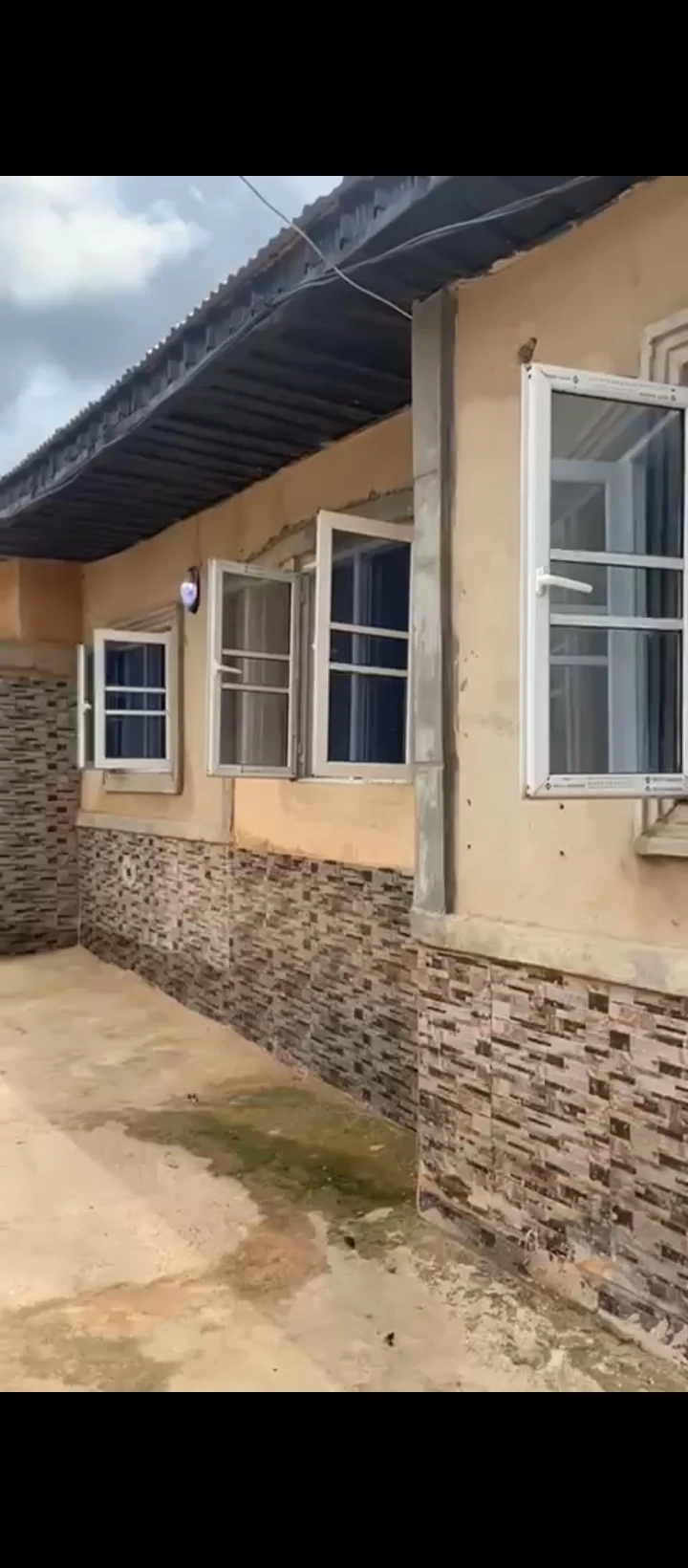 3 Bedroom Flat for Sale in Amagba, Edo - Image 5