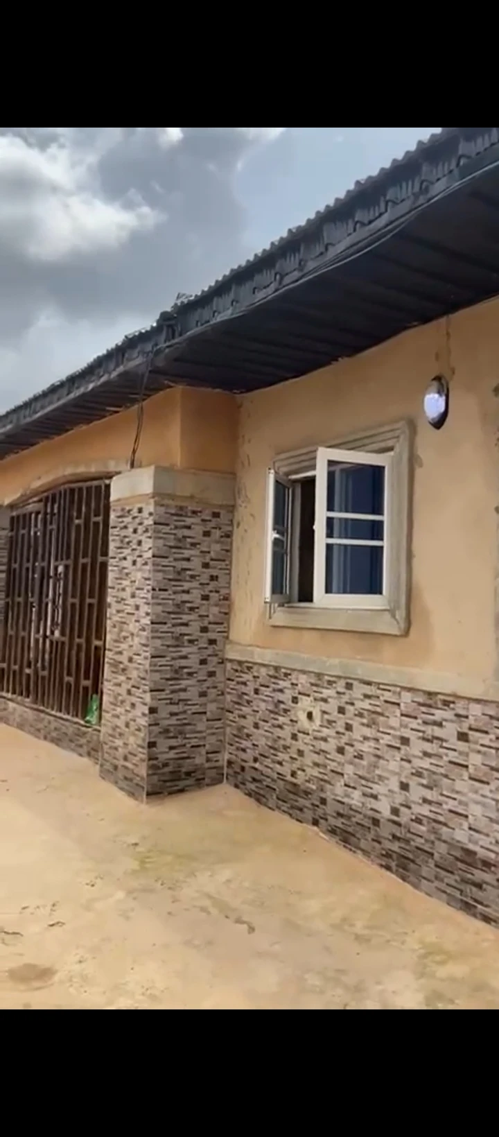 3 Bedroom Flat for Sale in Amagba, Edo - Image 4