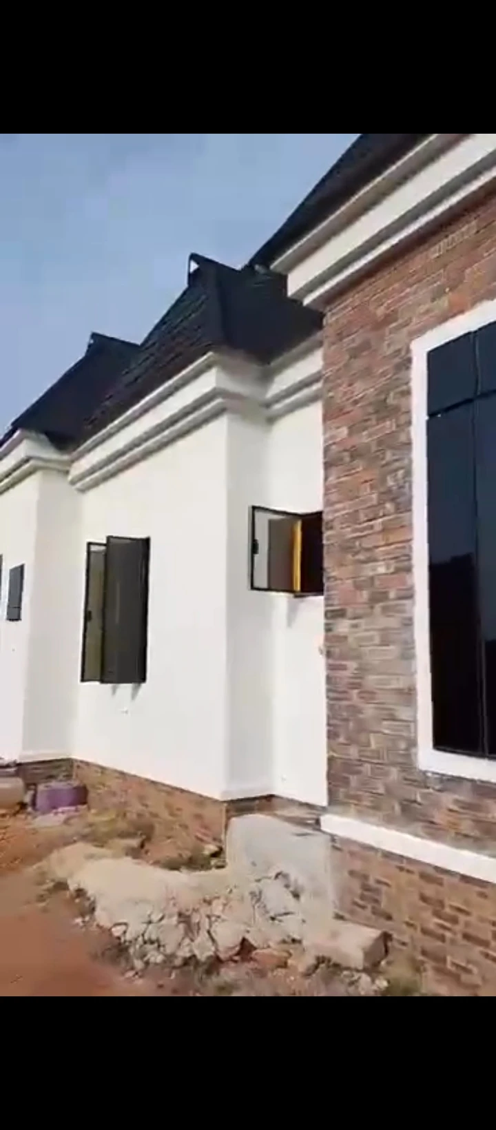 3 Bedroom Flat for Sale in Sapele road, Edo - Image 3