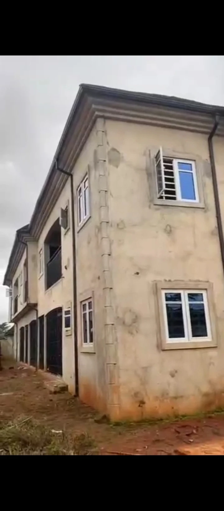 2 Bedroom Flat for Sale in Ugbor gra, Edo - Image 1