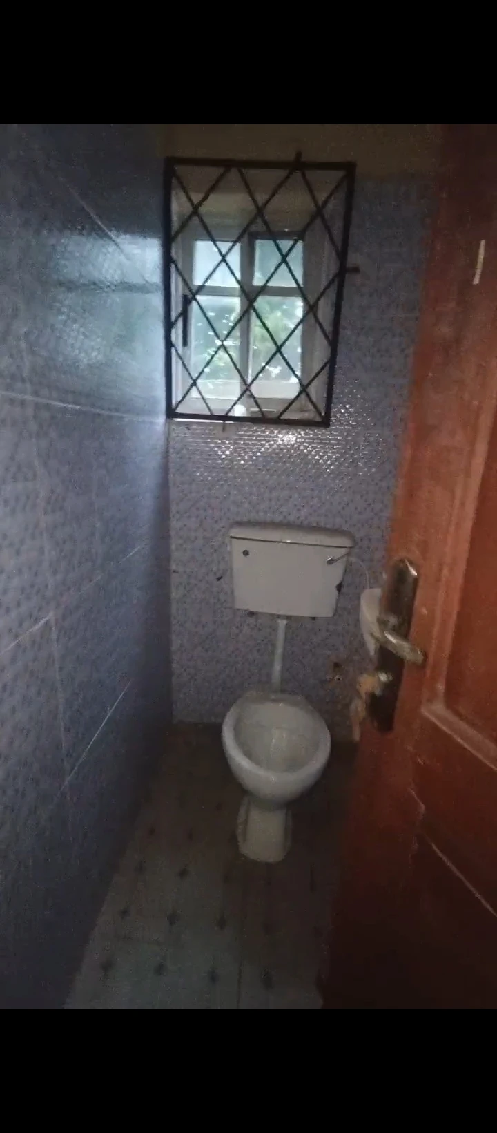 3 Bedroom Flat for Rent in Isihor, Edo - Image 2
