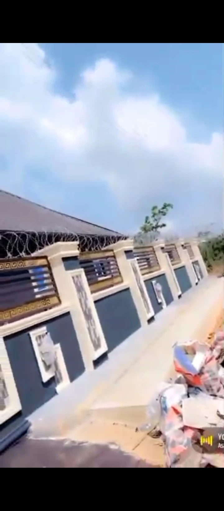 3 Bedroom Flat for Sale in Ikpoba hill, Edo - Image 1