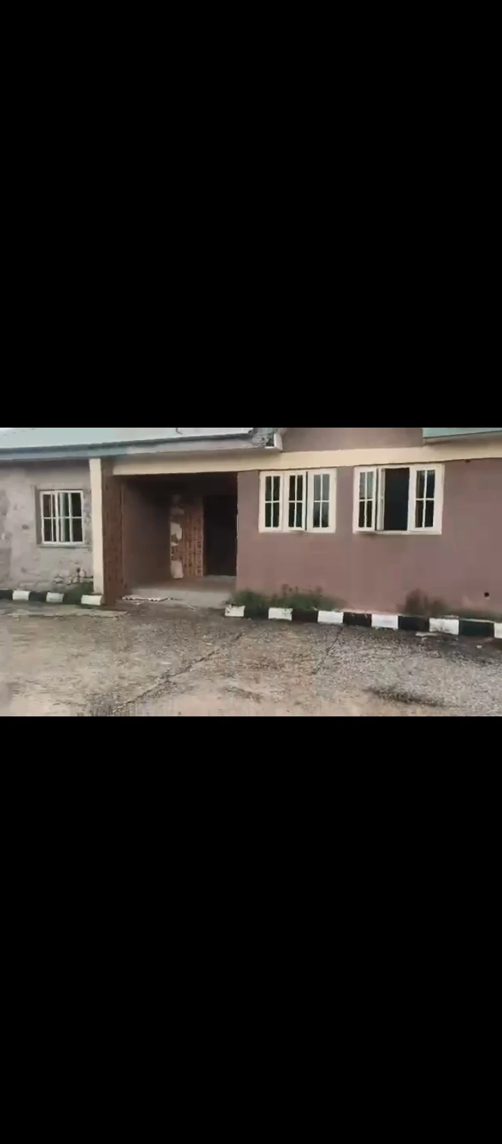 Bungalow for Sale in Gra, Edo - Image 1