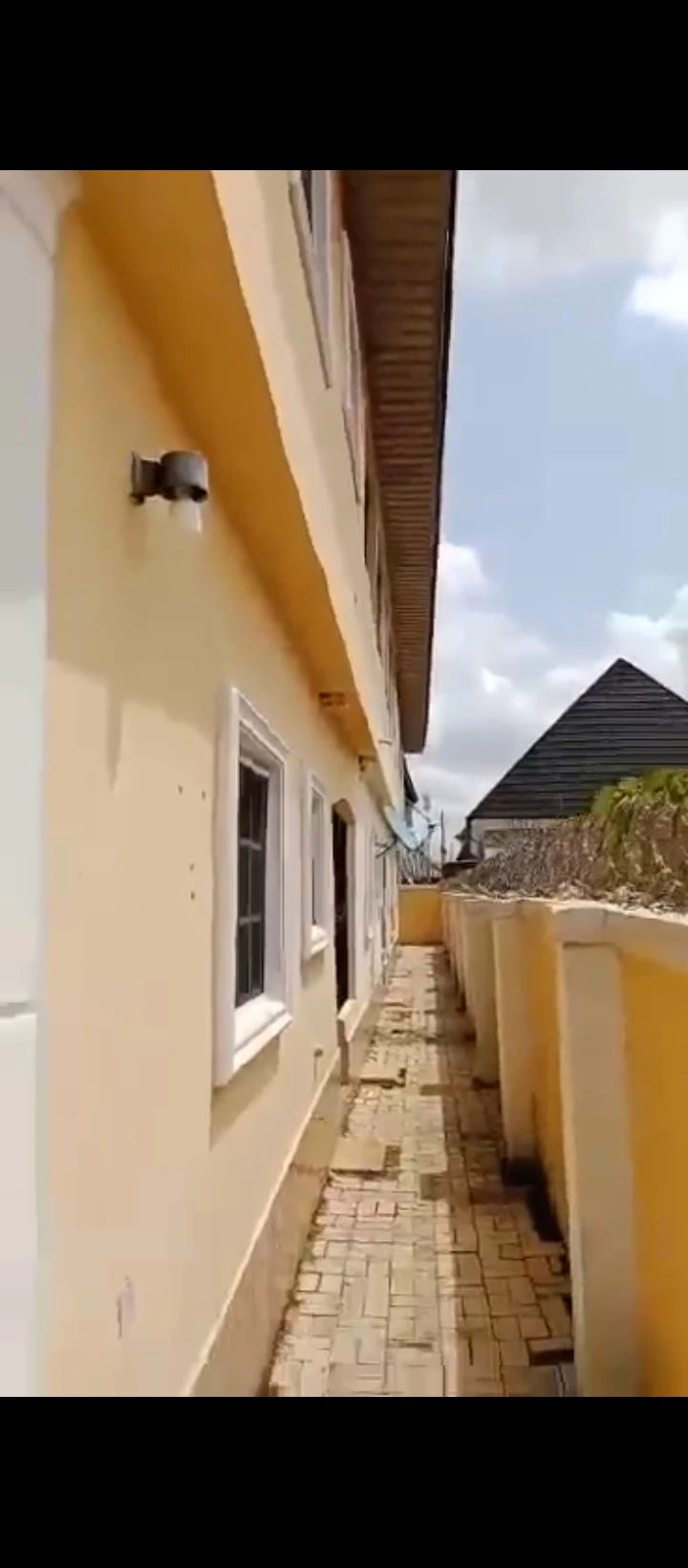2 Bedroom Flat for Sale in Sapele road, Edo - Image 4