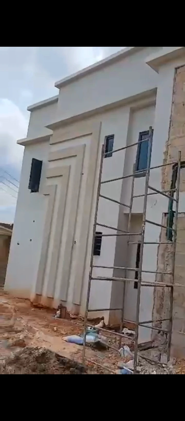 4 Bedroom Flat for Sale in Ugbor, Edo - Image 2