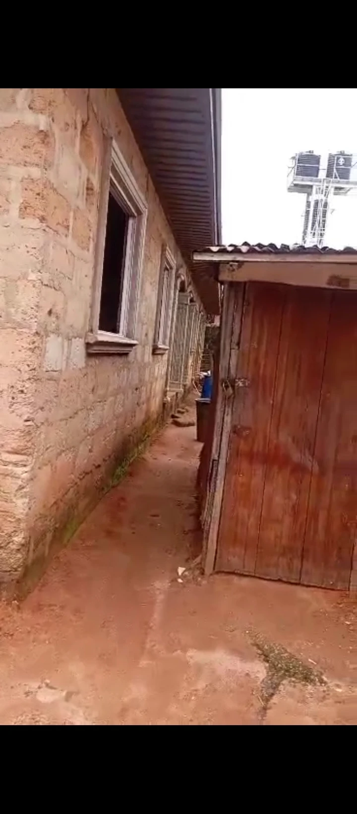 Uncompleted Building for Sale in Iriri, Edo - Image 6