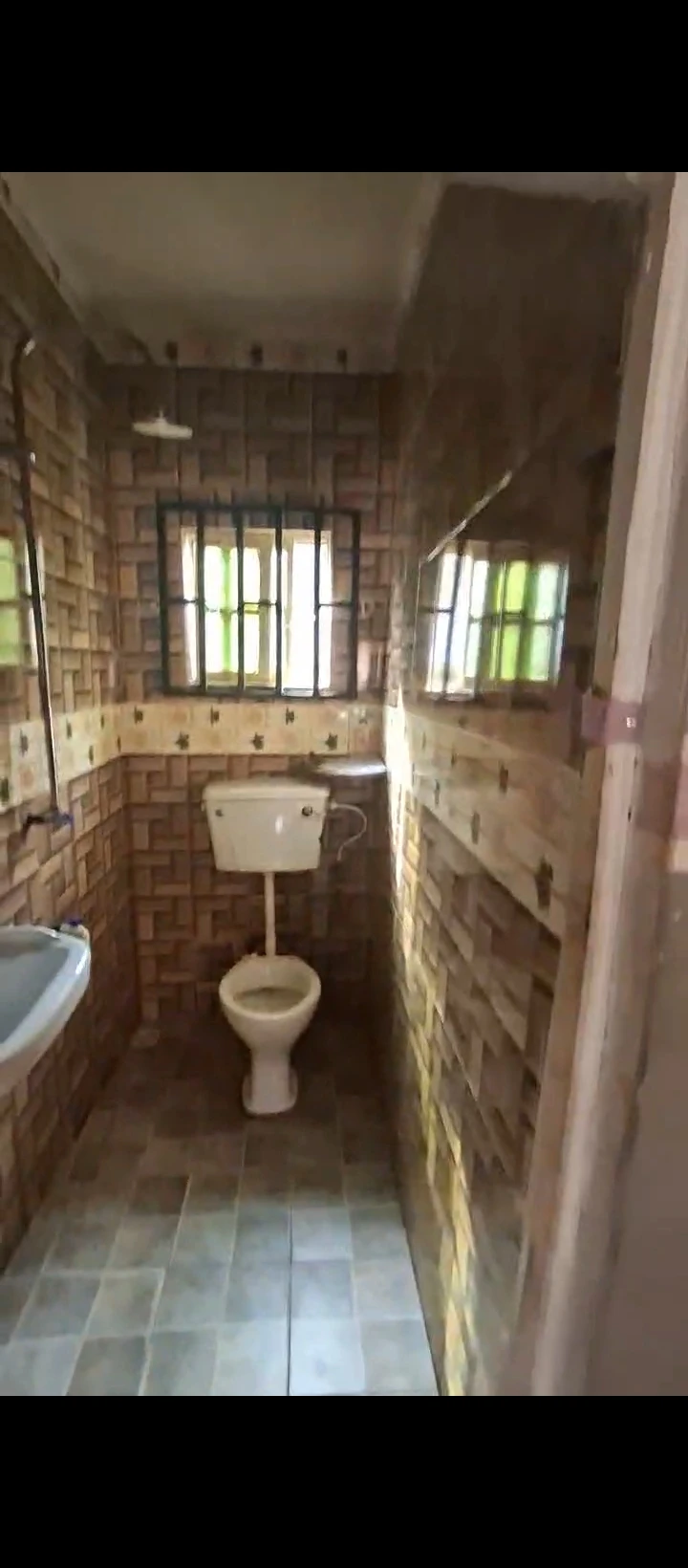 1 Bedroom Flat for Sale in Isihor, Edo - Image 1