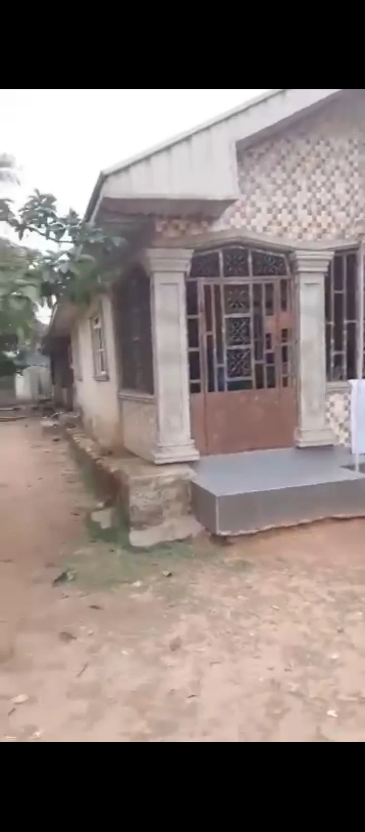 Uncompleted Building for Sale in Sapale road bypass, Edo - Image 5