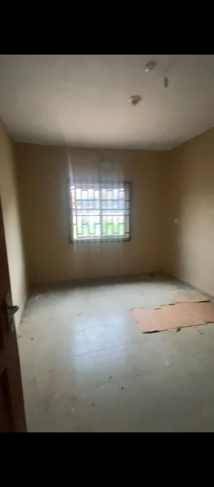 3 Bedroom Flat for Sale in Sapele road isihor, Edo - Image 1