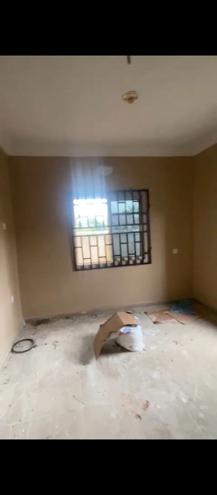 3 Bedroom Flat for Sale in Sapele road isihor, Edo - Image 6