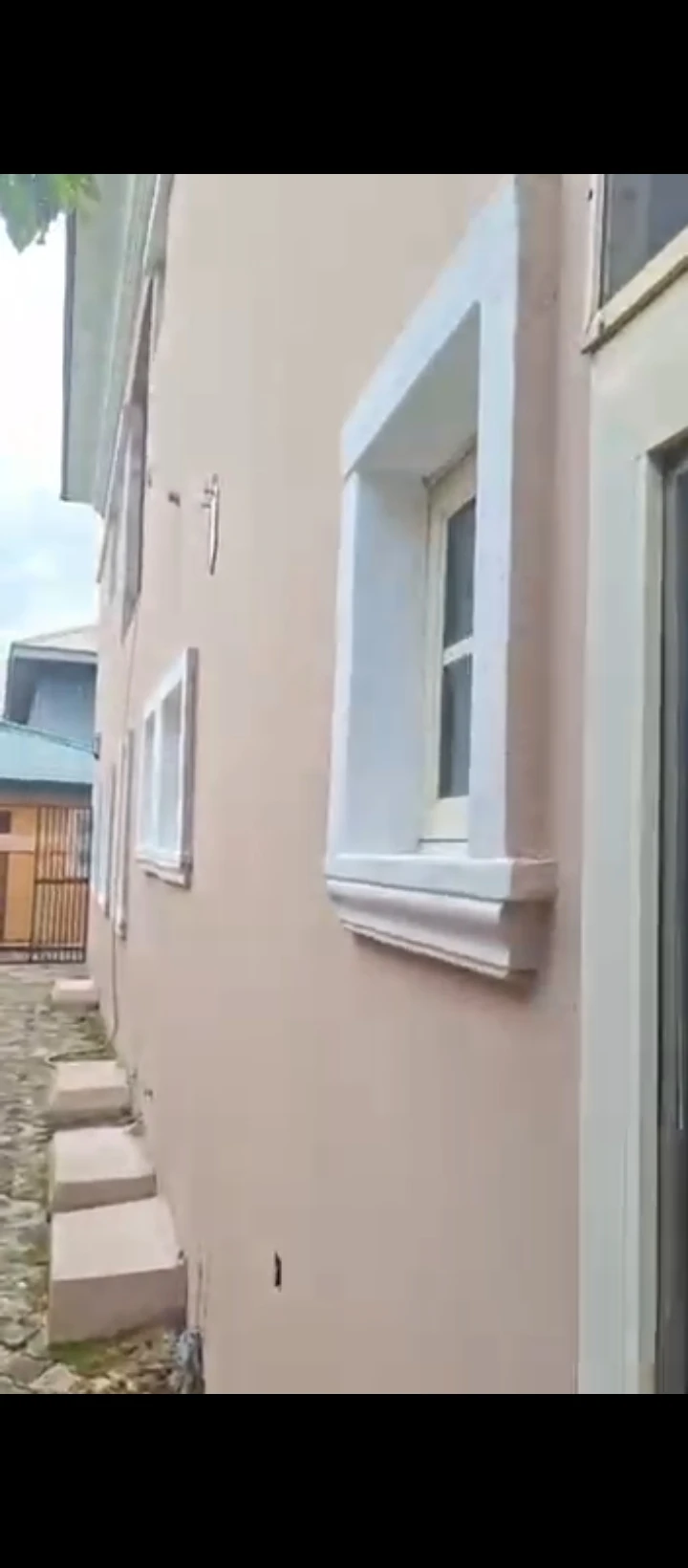 Duplex for Sale in Airport road, Edo - Image 3