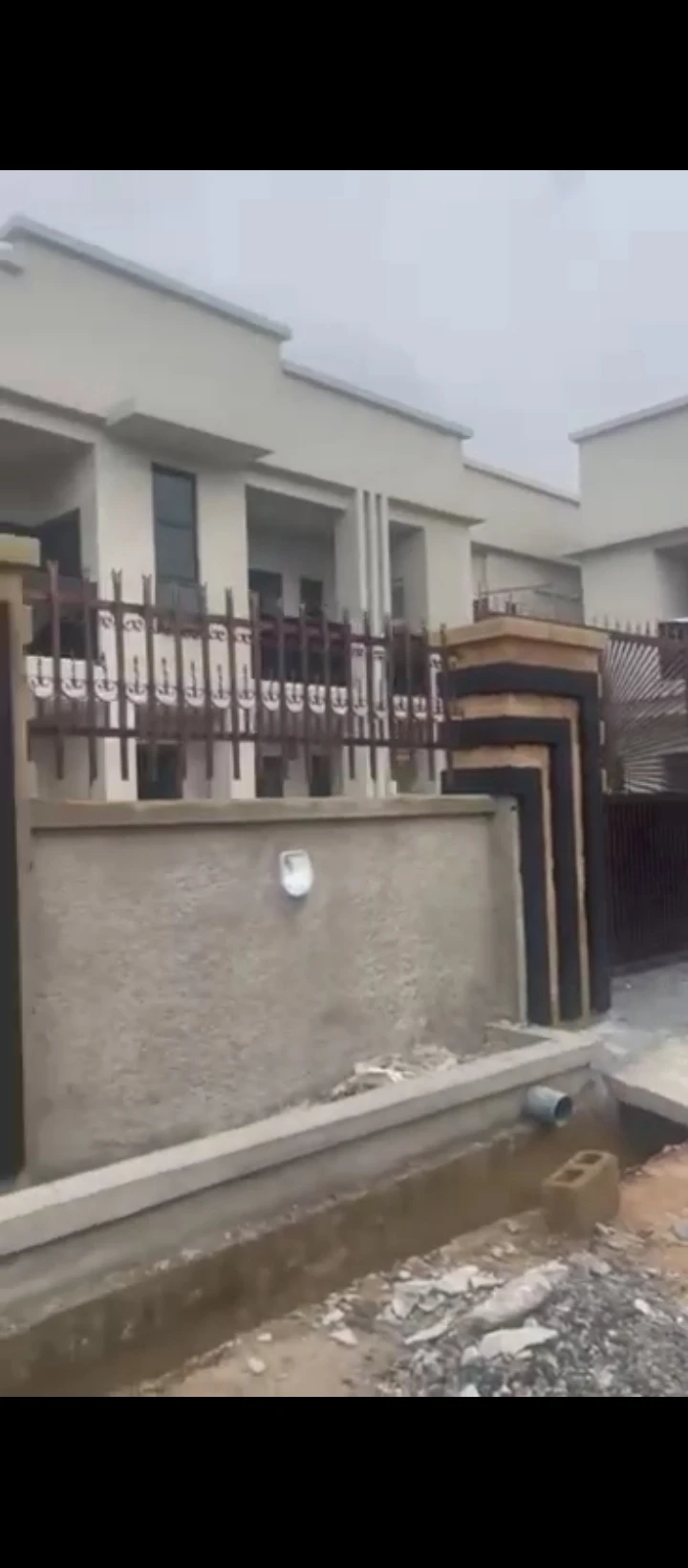 3 Bedroom Flat for Sale in Ugbor, Edo - Image 1