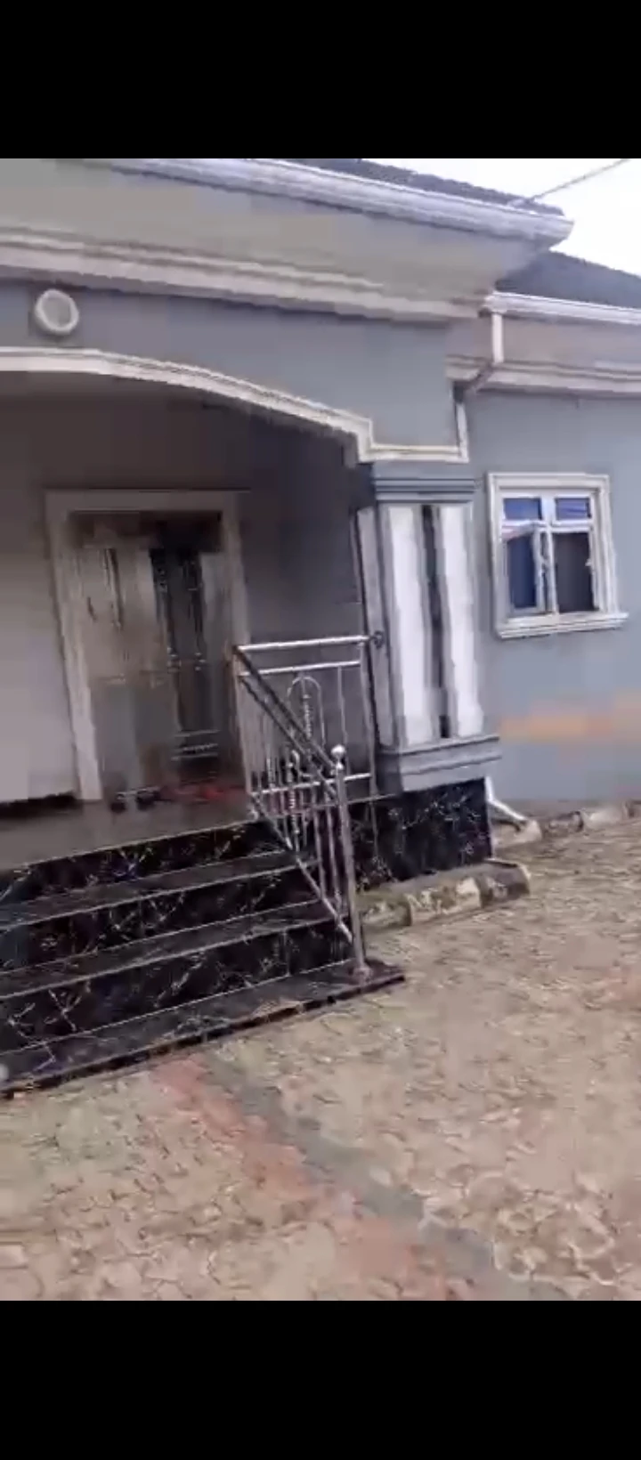 3 Bedroom Flat for Sale in Sapele road, Edo - Image 1