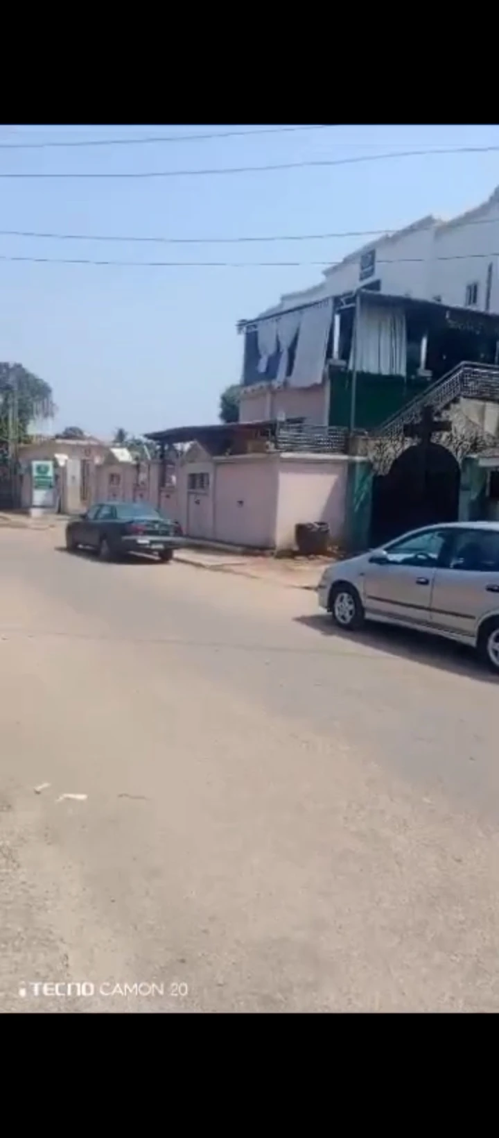 3 Bedroom Flat for Sale in Ekehuan road, Edo - Image 3