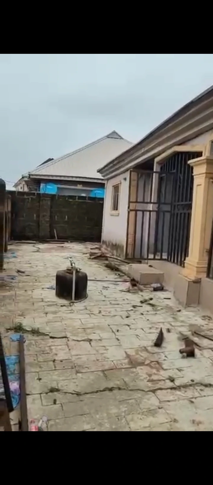 2 Bedroom Flat for Sale in Ogunwemnyi/ugbor, Edo - Image 5