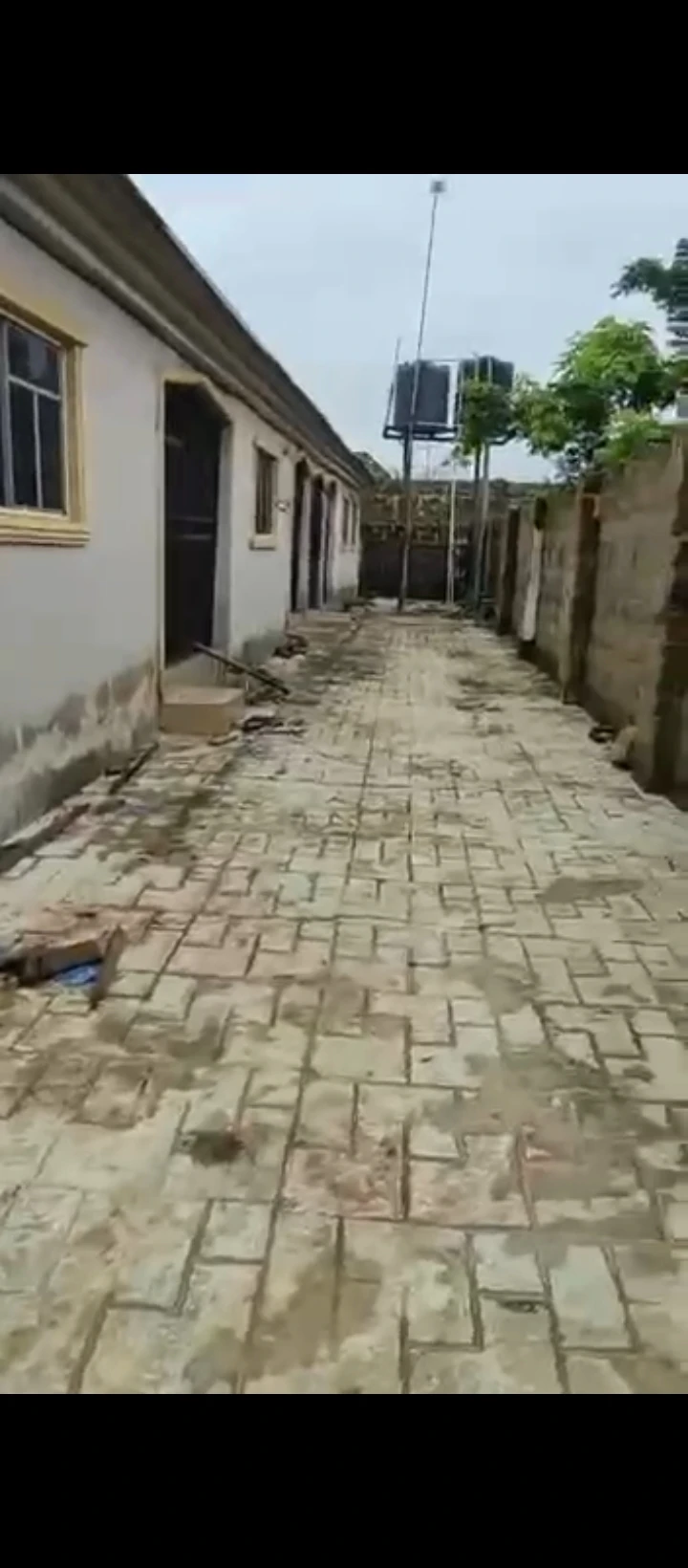 2 Bedroom Flat for Sale in Ogunwemnyi/ugbor, Edo - Image 1