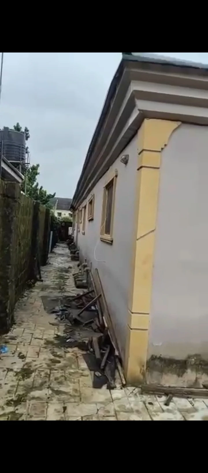 2 Bedroom Flat for Sale in Ogunwemnyi/ugbor, Edo - Image 4