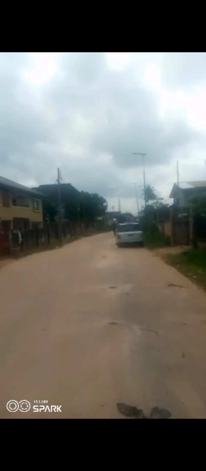 Duplex for Sale in Boundary road, Edo - Image 2