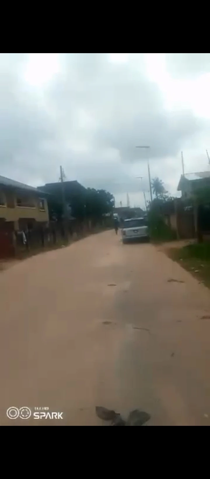 Duplex for Sale in Boundary road, Edo - Image 4