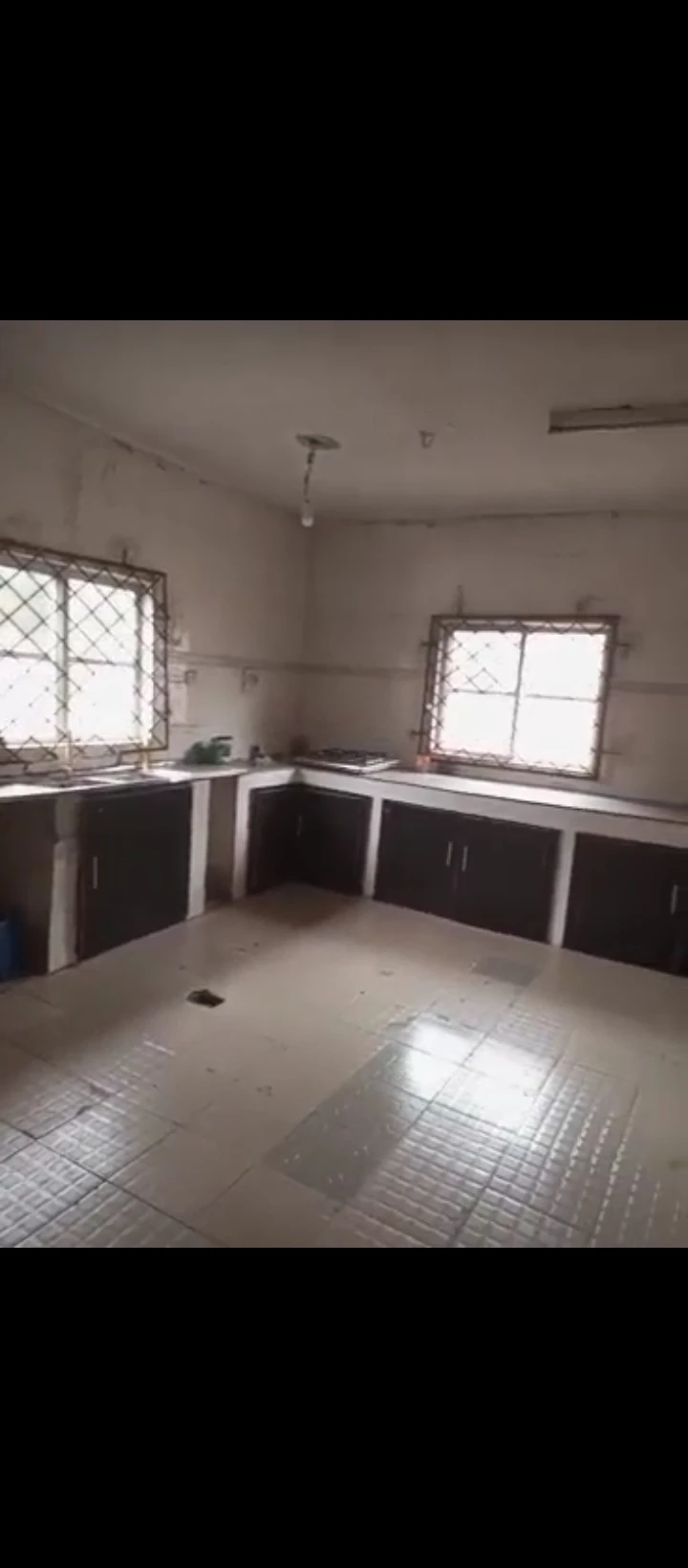 Duplex for Sale in Airport road, Edo - Image 4