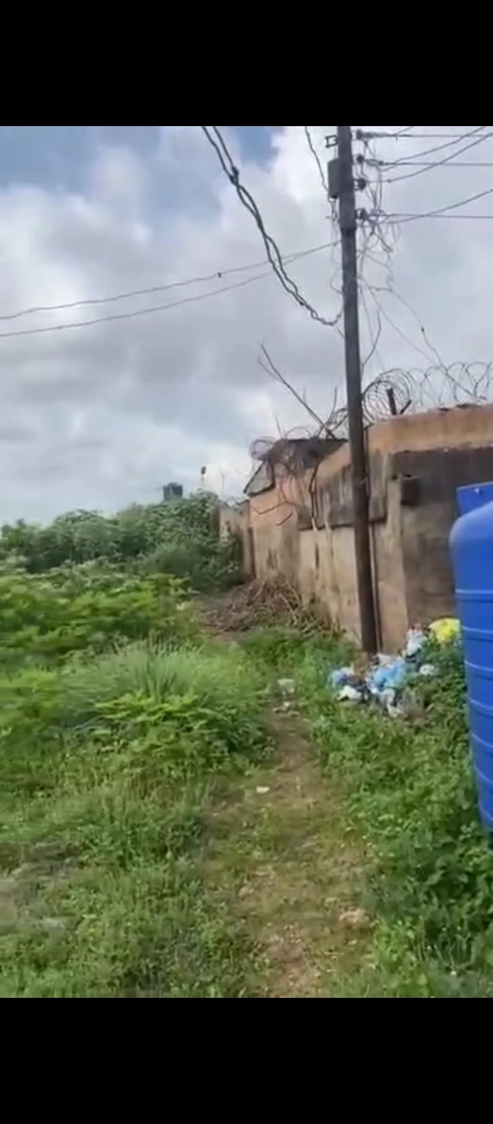 3 Bedroom Flat for Sale in Akenzuwa, Edo - Image 2