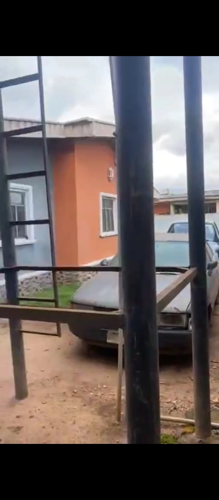 3 Bedroom Flat for Sale in Akenzuwa, Edo - Image 3