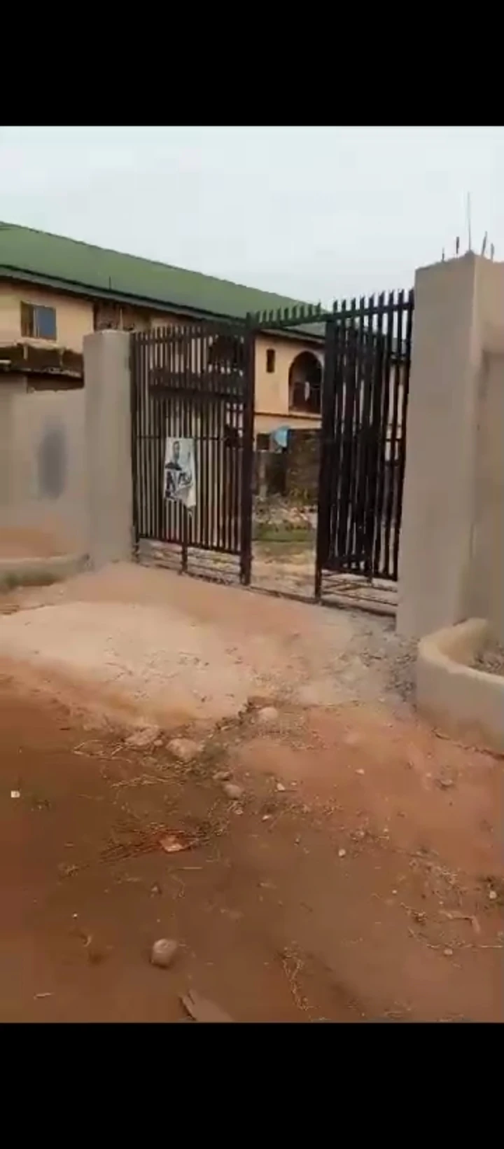 Uncompleted Building for Sale in Etete, Edo - Image 2
