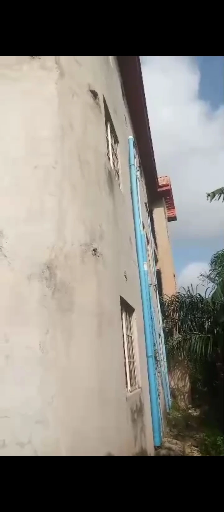 3 Bedroom Flat for Sale in Ekehuan road, Edo - Image 6
