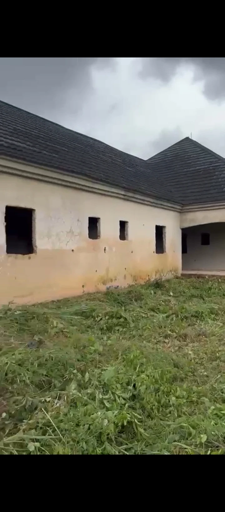 Hotel for Sale in Utesi sapele road, Edo - Image 4