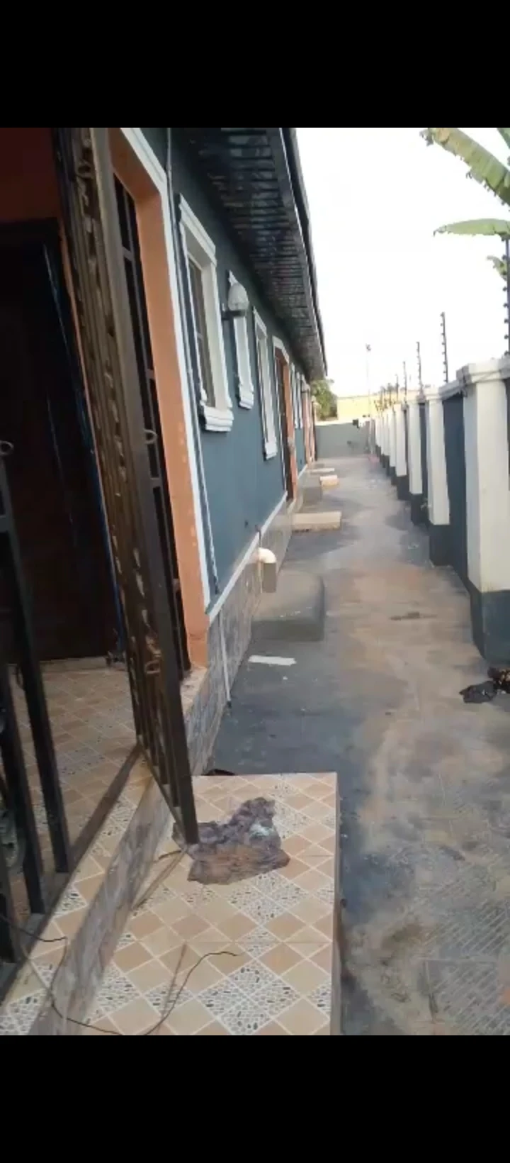 2 Bedroom Flat for Sale in Obayantor sapele road, Edo - Image 3