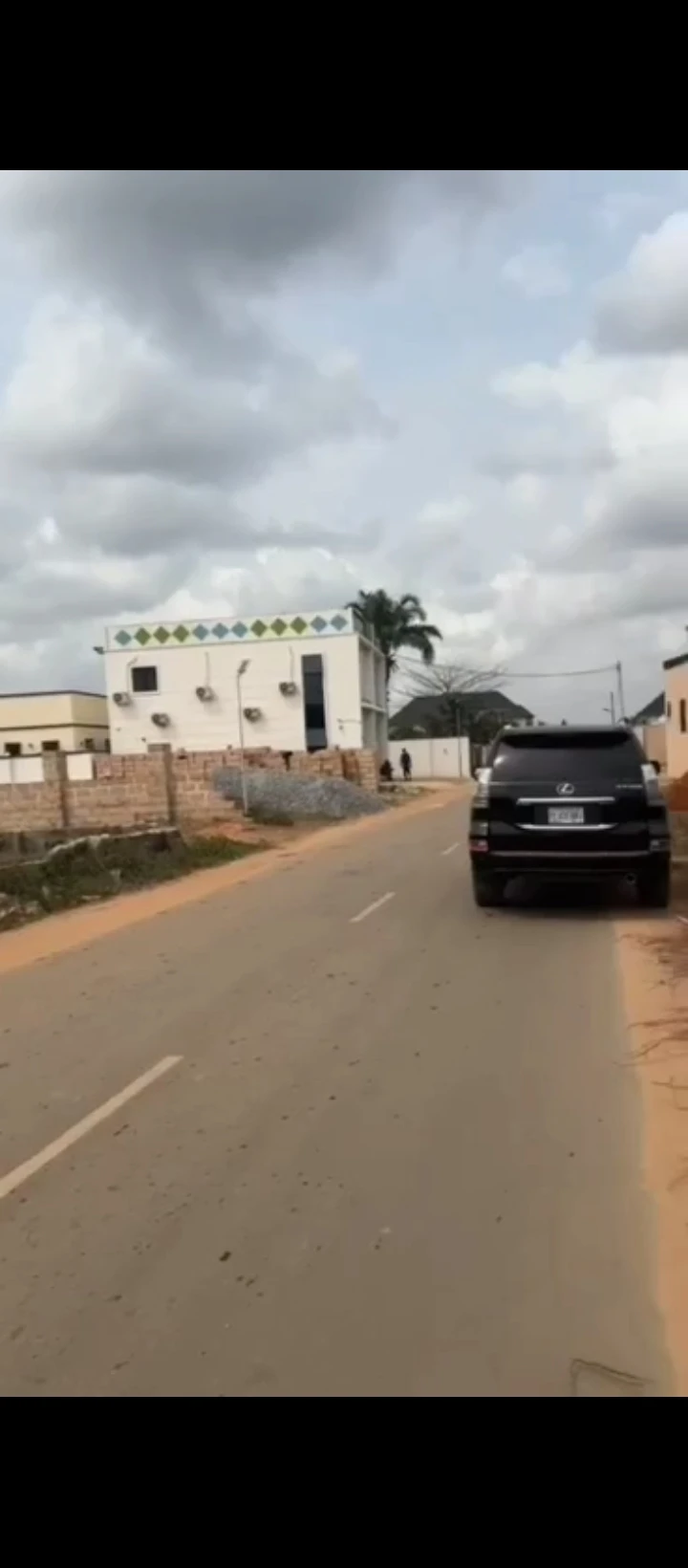 Land for Sale in Okhoromi airport road, Edo - Image 1
