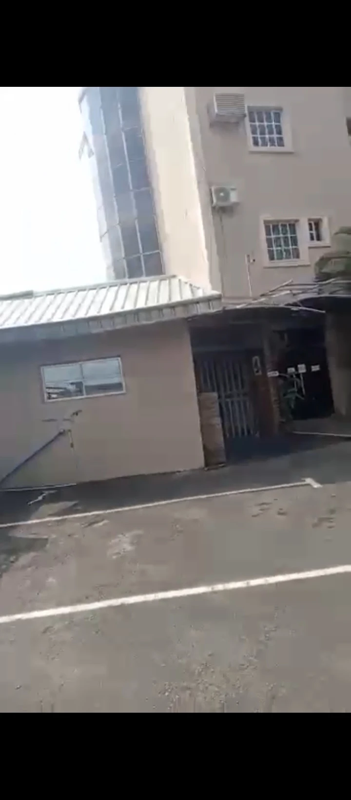 Hotel for Sale in Old gra, Edo - Image 4