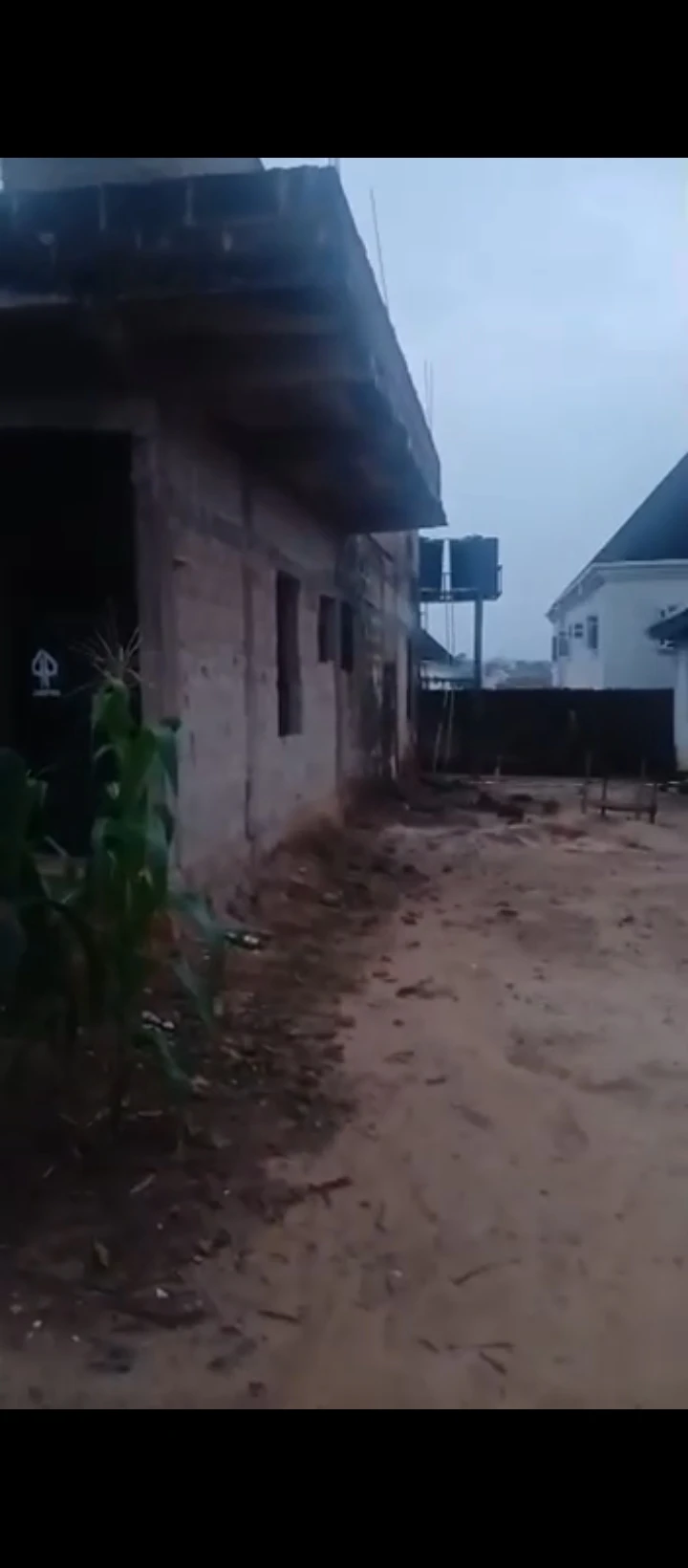 Duplex for Sale in Carribbean estate airport road, Edo - Image 1
