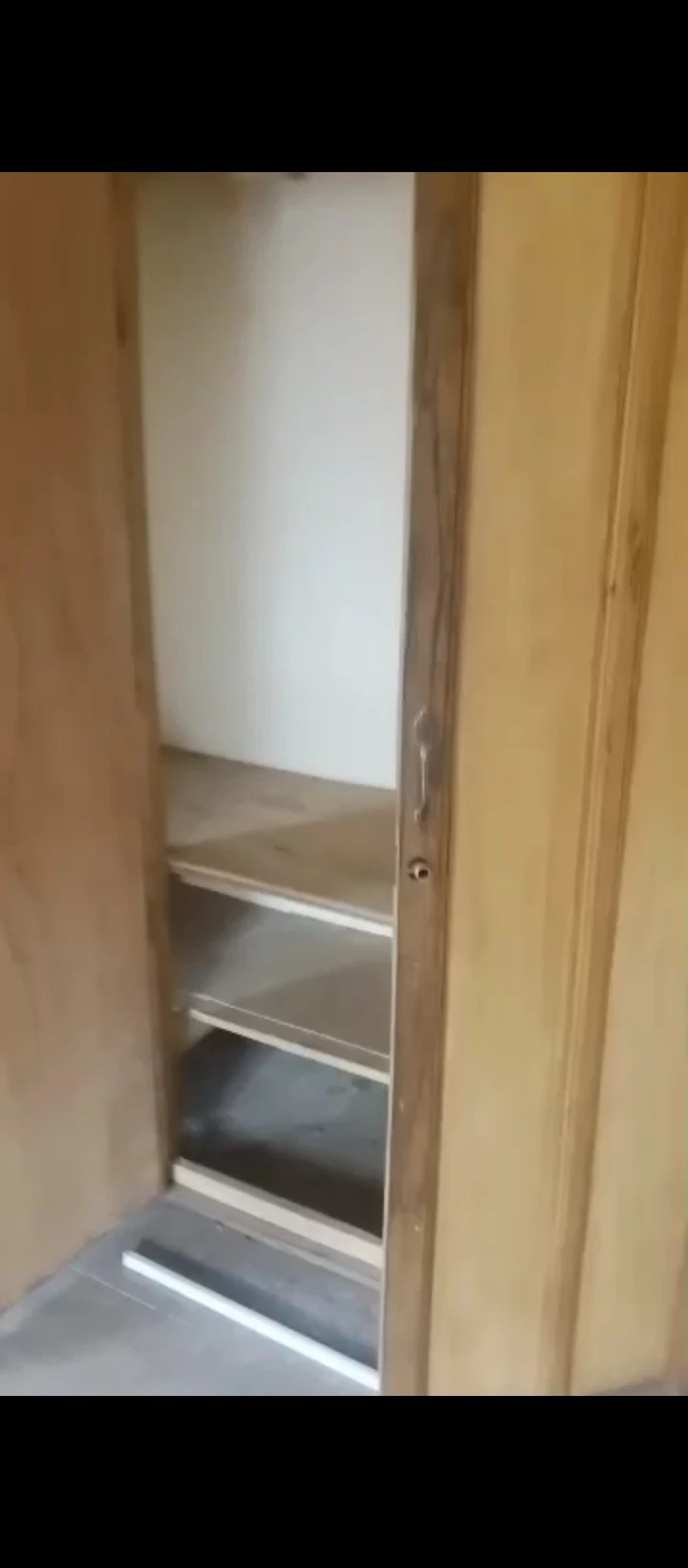 4 Bedroom Flat for Sale in Ekehuan road, Edo - Image 4