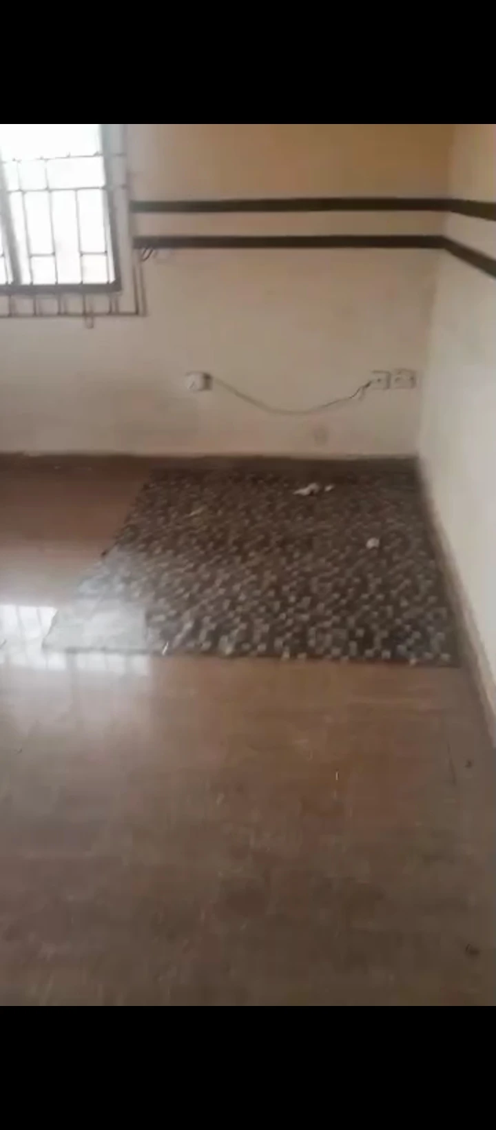 4 Bedroom Flat for Sale in Ekehuan road, Edo - Image 1