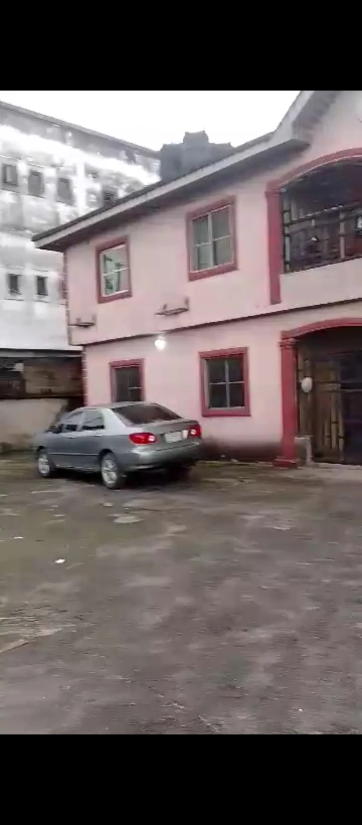 3 Bedroom Flat for Sale in Airport road, Edo - Image 1