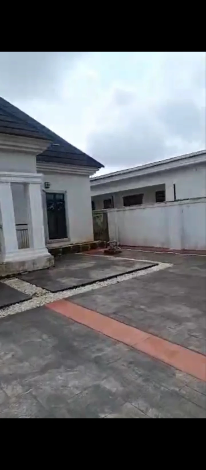 Bungalow for Sale in Okhoromi airport road, Edo - Image 4