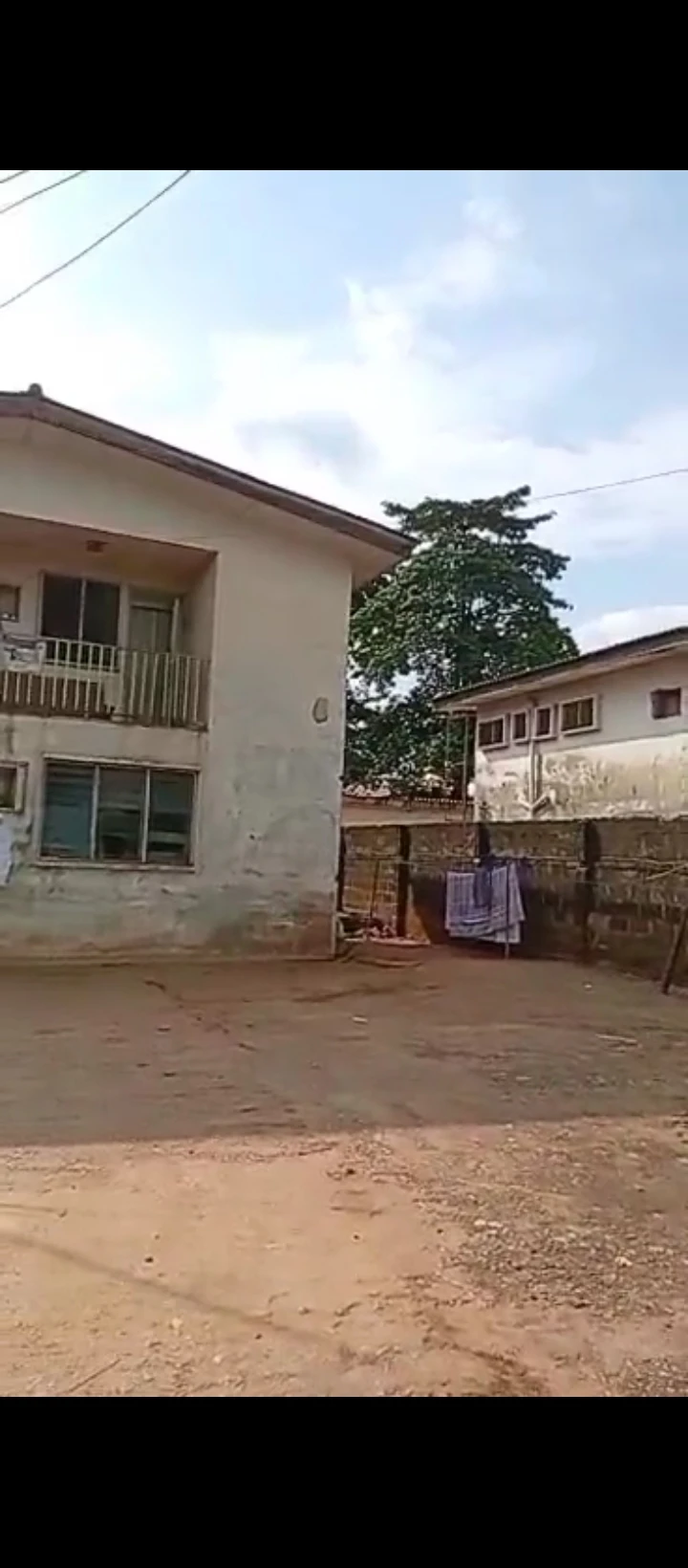 Duplex for Sale in Gra, Edo - Image 1