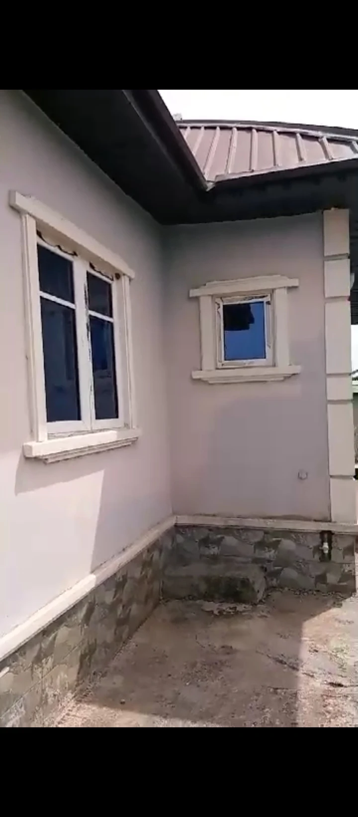 3 Bedroom Flat for Sale in Okhun ogbowo, Edo - Image 2