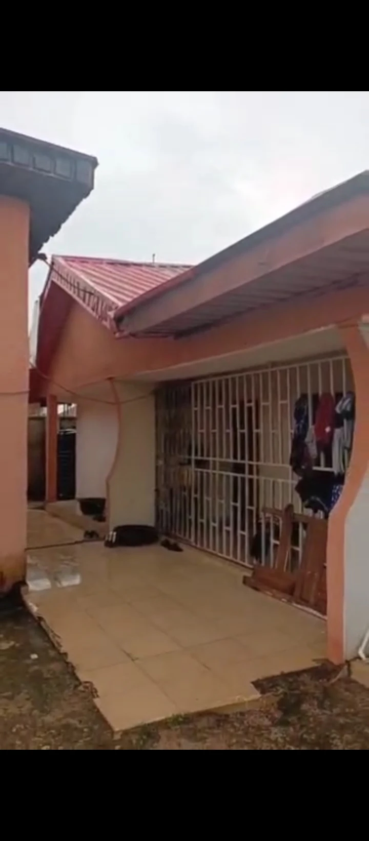 2 Bedroom Flat for Sale in Ekehuan road, Edo - Image 3
