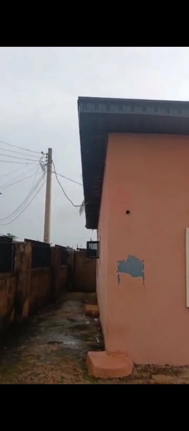 2 Bedroom Flat for Sale in Ekehuan road, Edo - Image 6