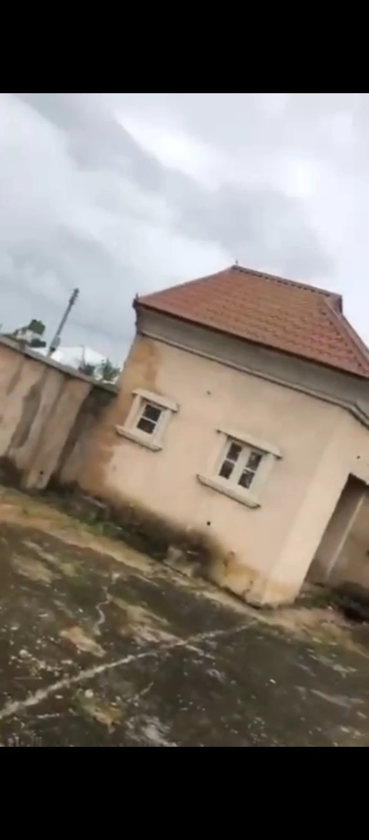 Duplex for Sale in Ogunwemnyi, Edo - Image 2