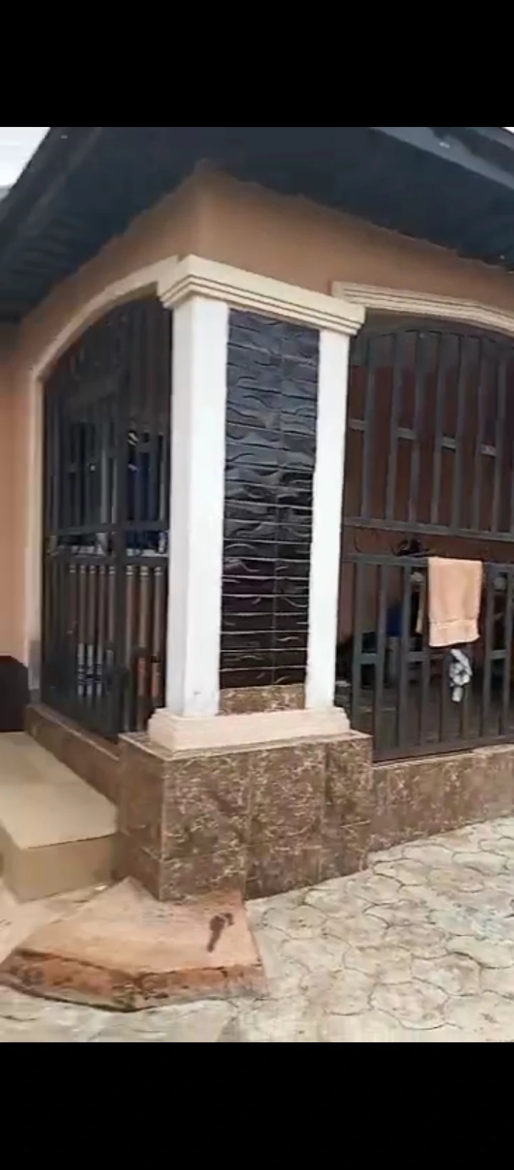 2 Bedroom Flat for Sale in Sapele road, Edo - Image 1